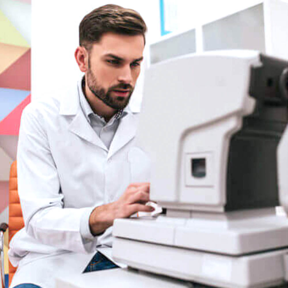 optometrist in Crosby